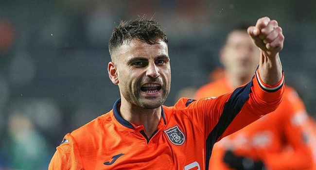 Deniz Türüç imzayı attı